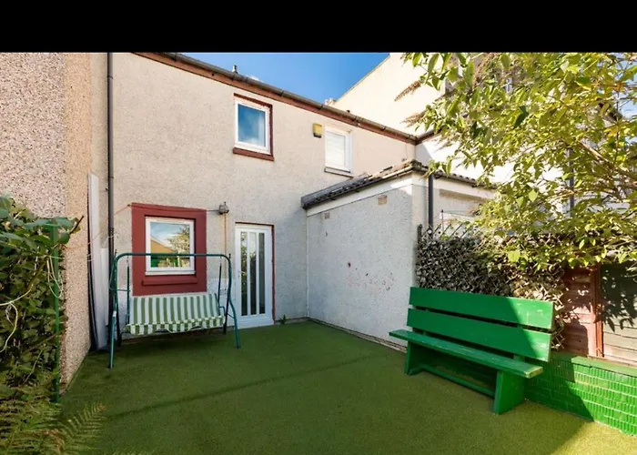 Hermitage Park إدنبرة