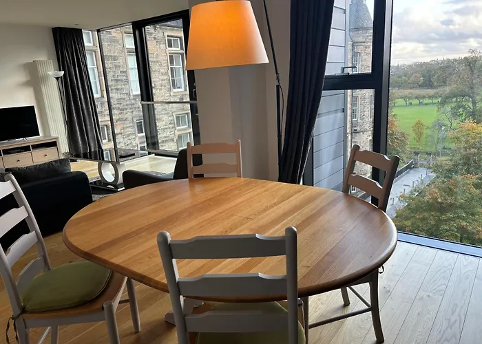 Executive Quartermile Near To Castle University With Park View Apartamento Edimburgo