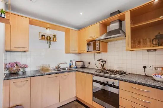 Pass The Keys Cosy Flat *