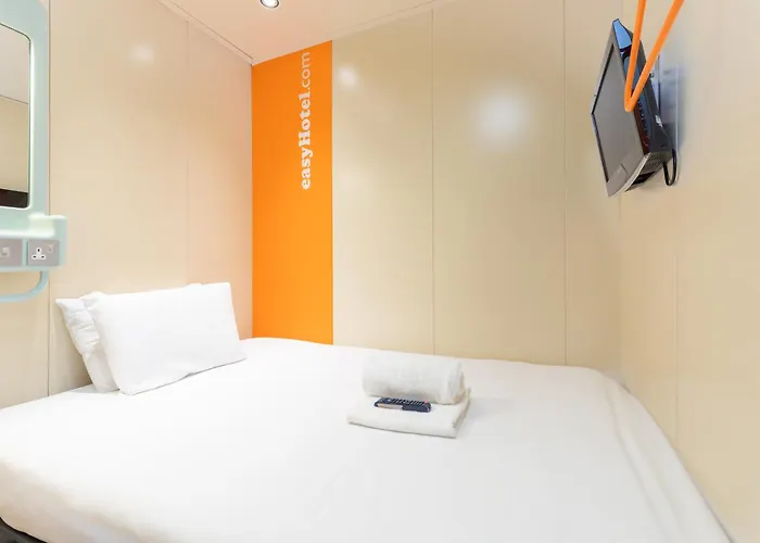 Easyhotel Hotell