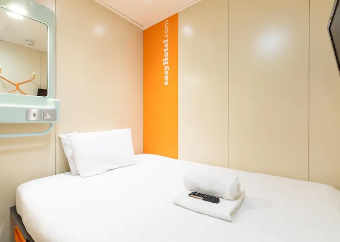 Easyhotel 2* Edinburg