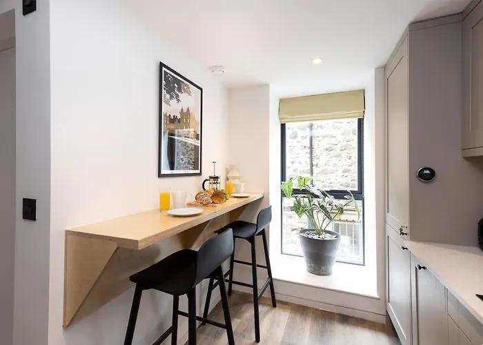 Argyl - Abbey Gate Near Holyrood * Edinburgh