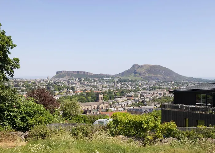 Argyl - Abbey Gate Near Holyrood * Edinburgh