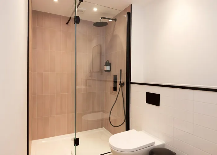 Argyl - Abbey Gate Near Holyrood