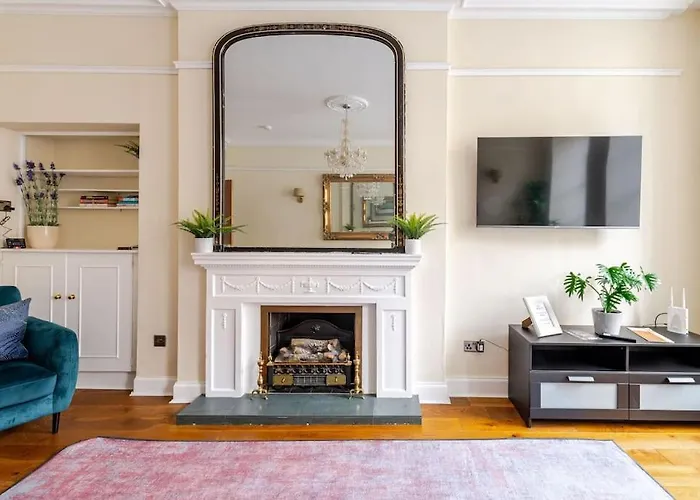 Stunning Royal Mile 2 Bedroom 아파트