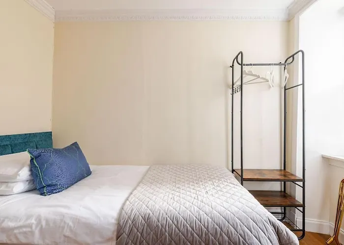 Stunning Royal Mile 2 Bedroom 에든버러