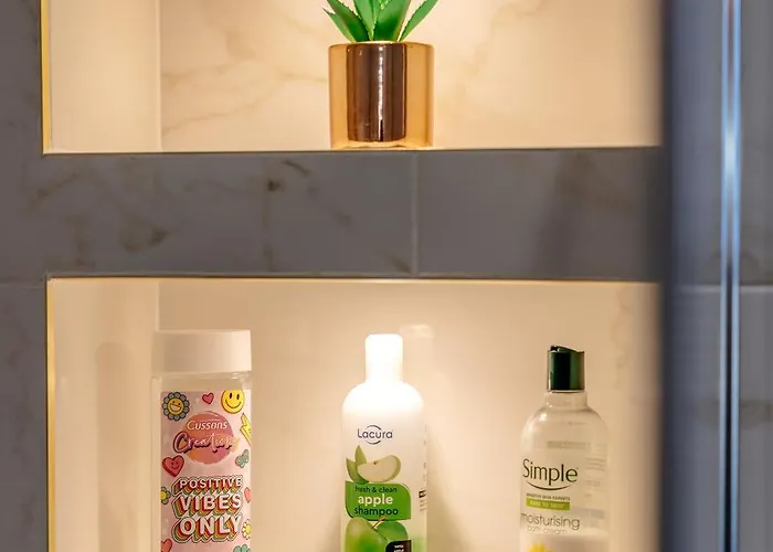 דירה Fab Centre Flat אדינבורו