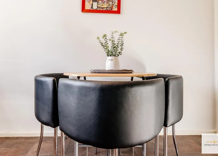 דירה Fab Centre Flat אדינבורו