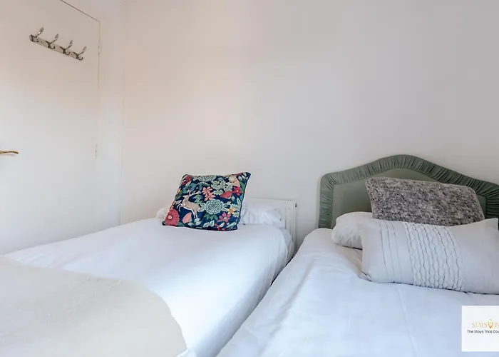 דירה Fab Centre Flat *