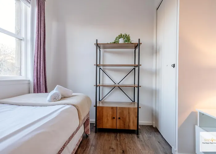 דירה Fab Centre Flat