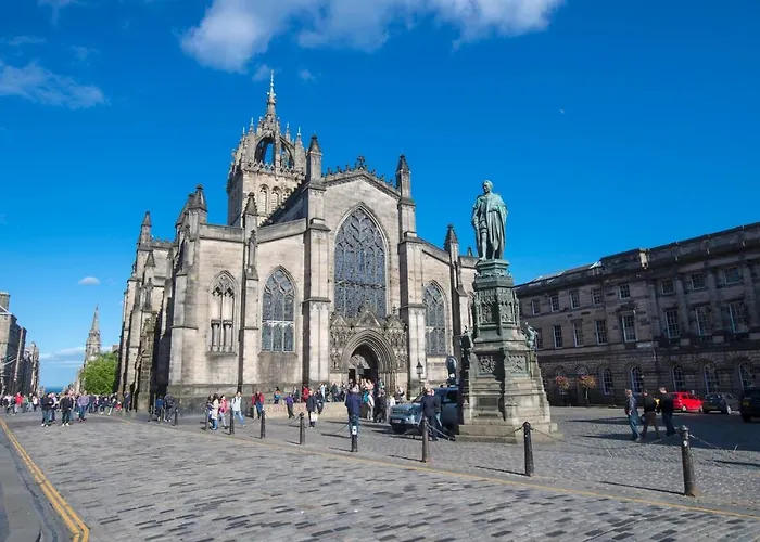 아파트 Stunning Royal Mile 2 Bedroom 에든버러