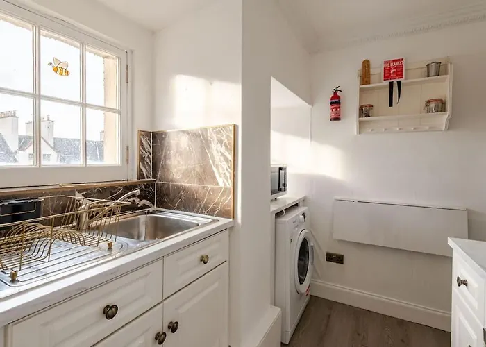 Stunning Royal Mile 2 Bedroom 에든버러