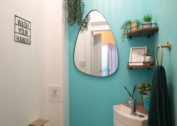 Stylish In 5 Beds 3 Bedrooms