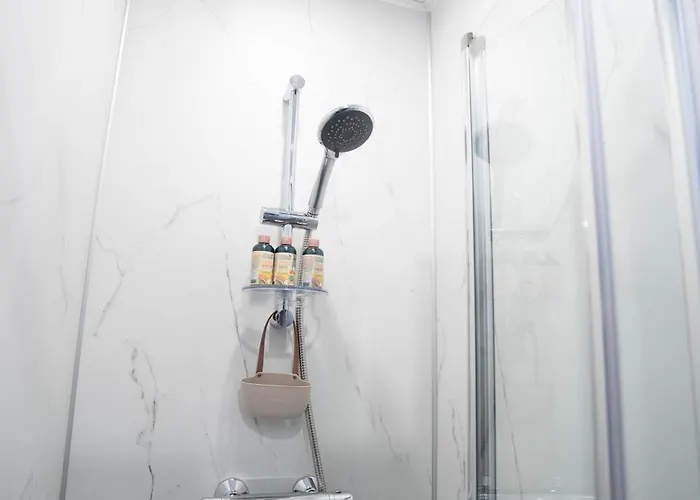 Appartamento Stylish In 5 Beds 3 Bedrooms Edimburgo