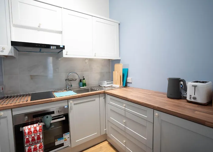 Stylish In 5 Beds 3 Bedrooms Apartament Edynburg