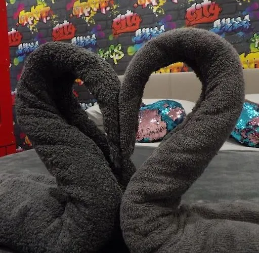 Modern 3bhk Near Zoo