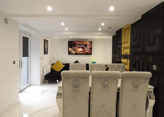 Modern 3bhk Near Zoo 아파트 에든버러