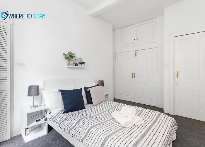 Apartment 2 Bed - 7 Min Walk Train Station *
