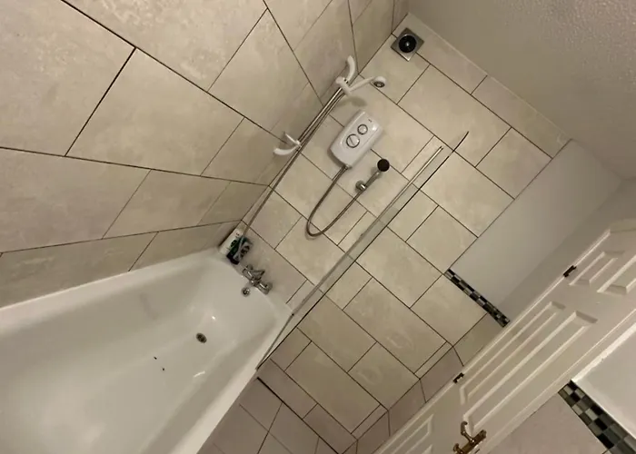 Flat On Duff * אדינבורו