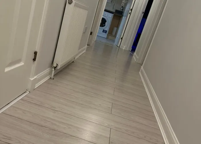 Flat On Duff אדינבורו