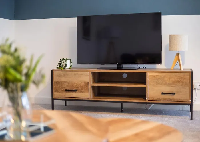 Stylish 3bed House Near Airport * Edinburgh