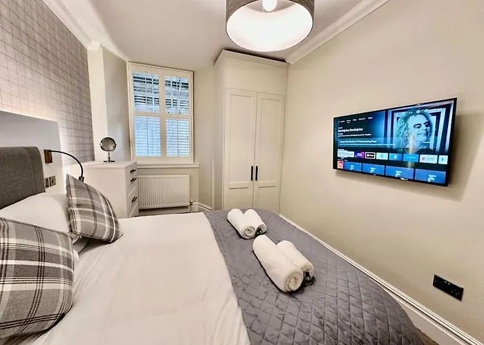 Spectacular 2 Bed, 2 Bath In Centre Apartament Edynburg