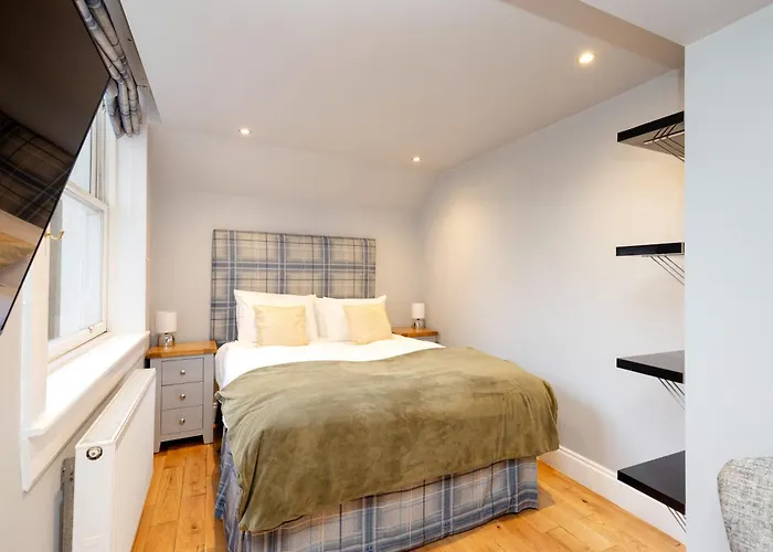 Argyl - 4 Bed On York Place, New Town 爱丁堡