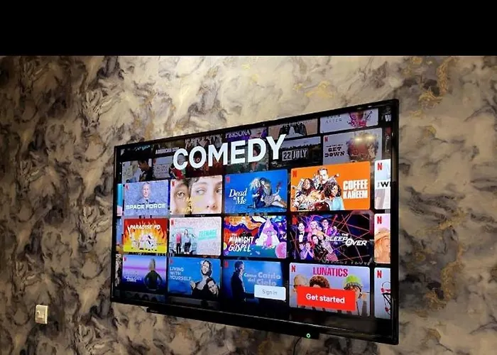 23 Henderson Modern 1 Bed Leith Tram Station