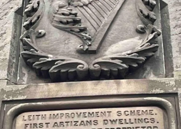 23 Henderson Modern 1 Bed Leith Tram Station *