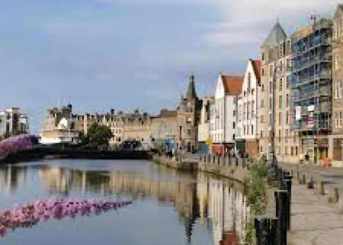 Apartment 23 Henderson Modern 1 Bed Leith Tram Station