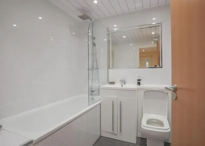 In Newington אדינבורו