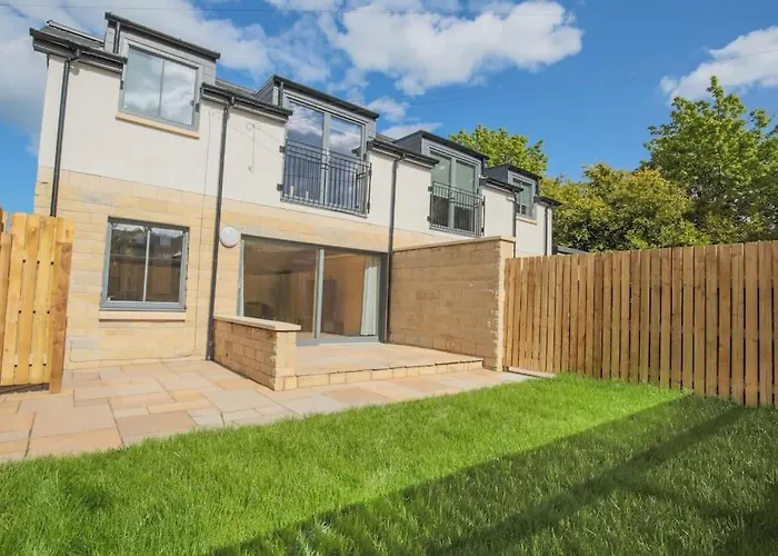 דירה In Newington