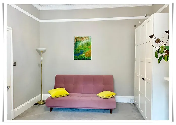Apartament Beautifully Decorated 2bed Apt- Gem In Center