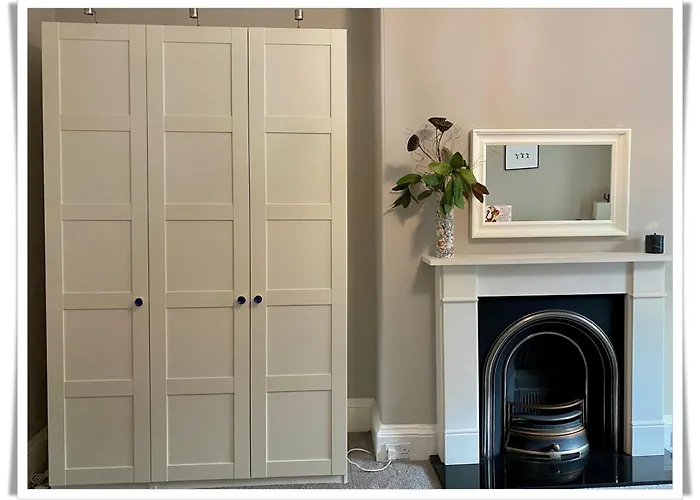 Beautifully Decorated 2bed Apt- Gem In Center Edynburg