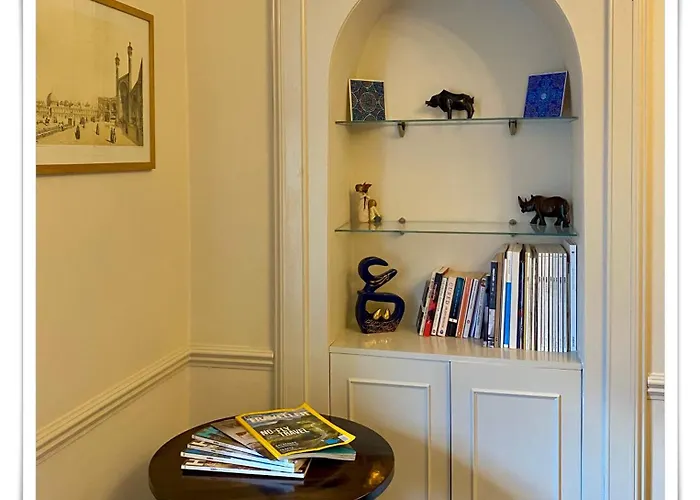 Apartament Beautifully Decorated 2bed Apt- Gem In Center *