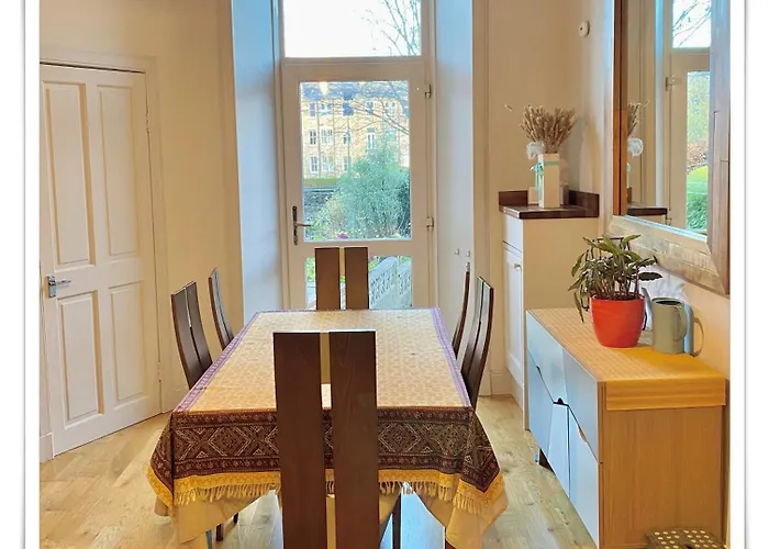 Beautifully Decorated 2bed Apt- Gem In Center