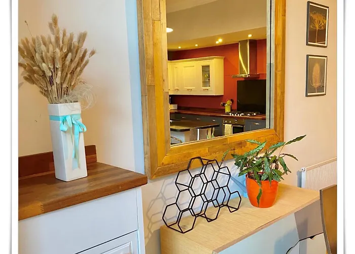 Beautifully Decorated 2bed Apt- Gem In Center Apartament *
