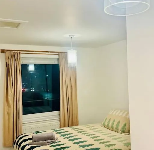 The Metro Oasis * Edinburgh