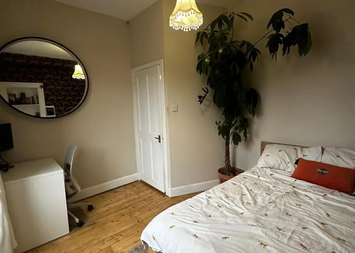 Apartament Cosey And Vibrant Flat In Leith, *