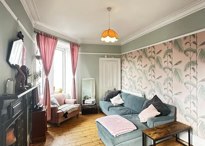 Cosey And Vibrant Flat In Leith, شقة إدنبرة
