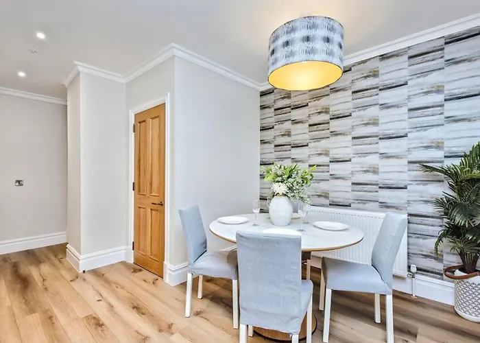 Spectacular 2 Bed, 2 Bath In Centre Apartament Edynburg