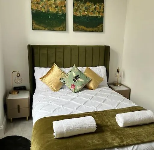 Cosy Apartment, Free Street Parking