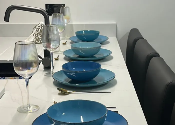 Cosy Apartment, Free Street Parking 아파트