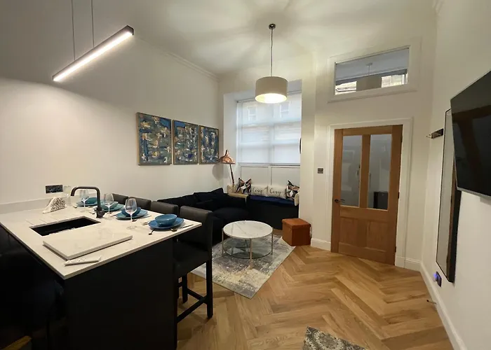 Cosy Apartment, Free Street Parking 아파트 *