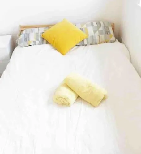 Superb Townhouse Silent בית נופש אדינבורו