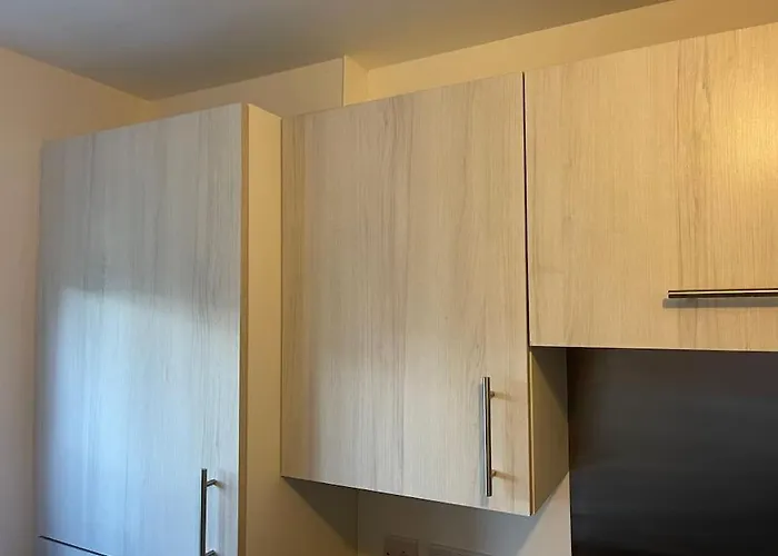 Superb Townhouse Silent אדינבורו