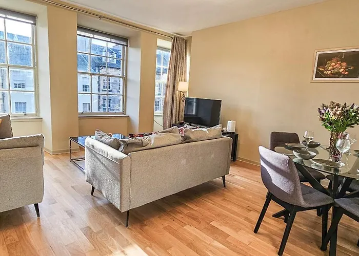 Royal Mile - Bright 2 Bedroom * Edimburgo