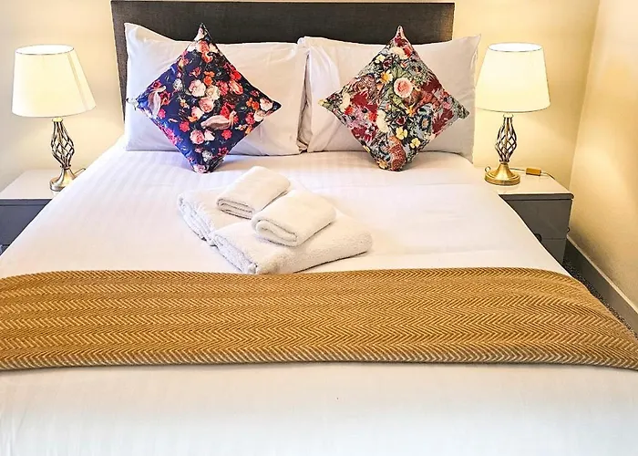 Royal Mile - Bright 2 Bedroom