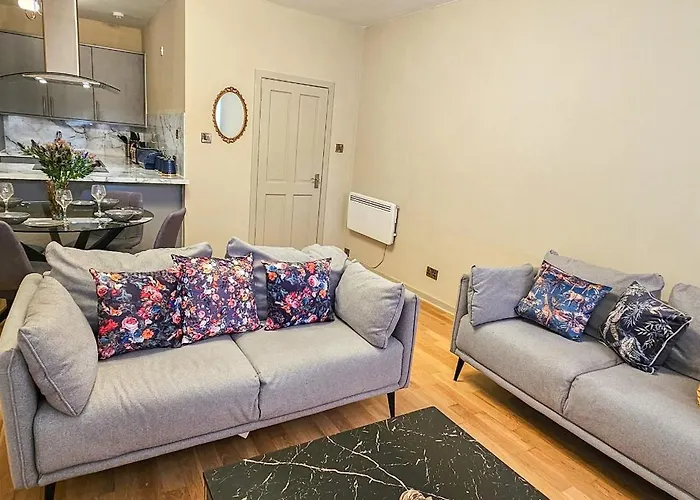 Royal Mile - Bright 2 Bedroom
