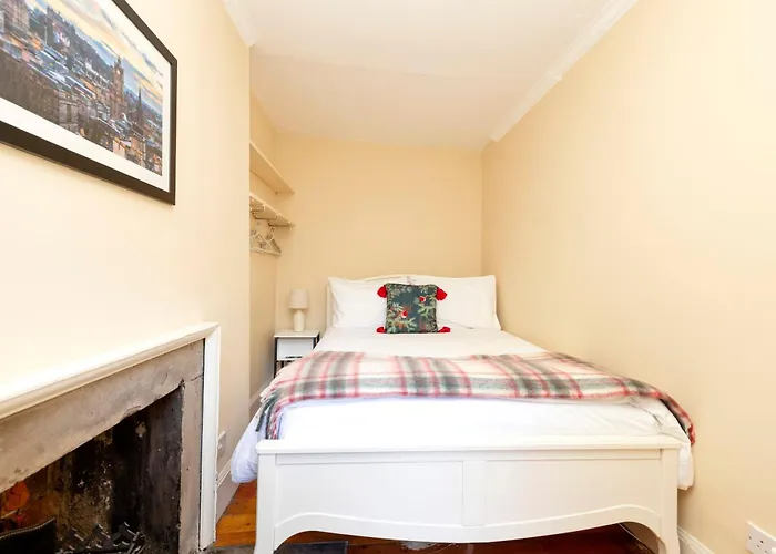 Joivy Beautiful Apartment, Private Garden, Calton Hill Apartmán *